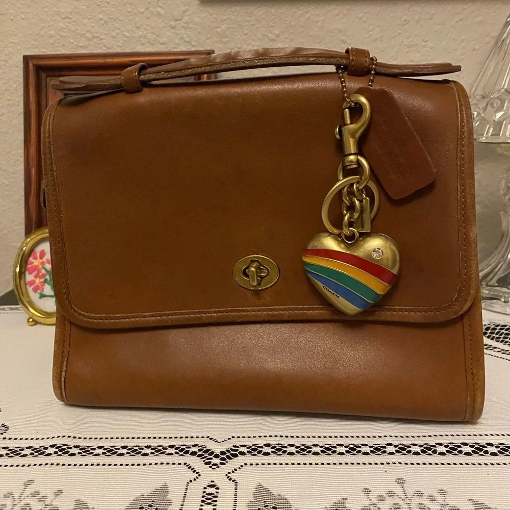 *NWOT* Coach XL Gold Heart Keychain with Rhinestone & Enamel Multicolor Stripes